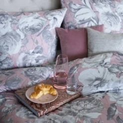 Parure De Lit En Satin Mako Sophie -Promos Sommeil Zen Boutique 1000126891 180727 15433412 MOOD GALLERYIMAGES P000000001000126891 mood