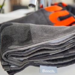 Serviette Bench Nature Inspired III 9 Serviette Bench Nature Inspired III -Promos Sommeil Zen Boutique 1000304036 230315 030 DETAILS P000000001000304036