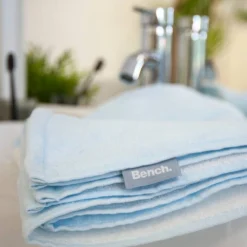 Serviette De Bain Bench II -Promos Sommeil Zen Boutique 1000304040 230315 031 DETAILS P000000001000304040