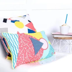 Squiggles Housse De Coussin Décoratif -Promos Sommeil Zen Boutique 8bbeb19e75a147a49e5b3c61cf402441